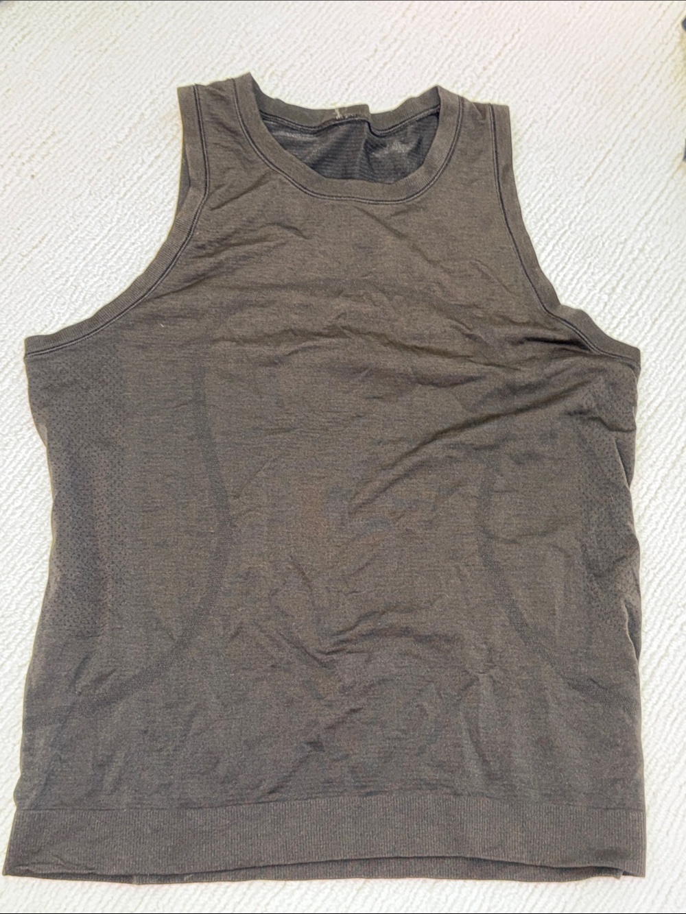 Women’s relaxed fit Lululemon tank size 8 color black